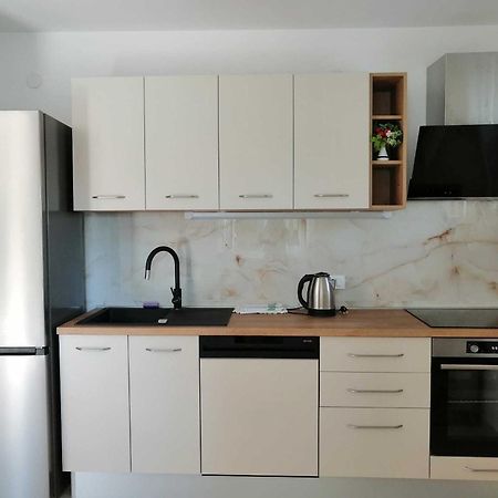 Apartments And Rooms Porto Ražanj Extérieur photo